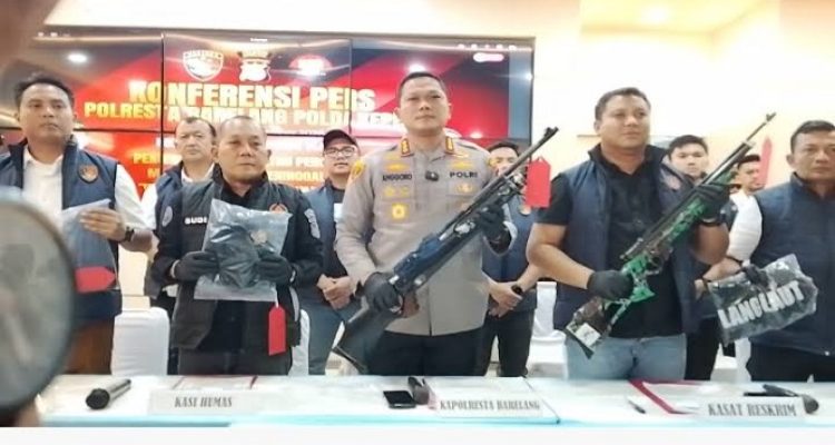 Bentrokan Berdarah